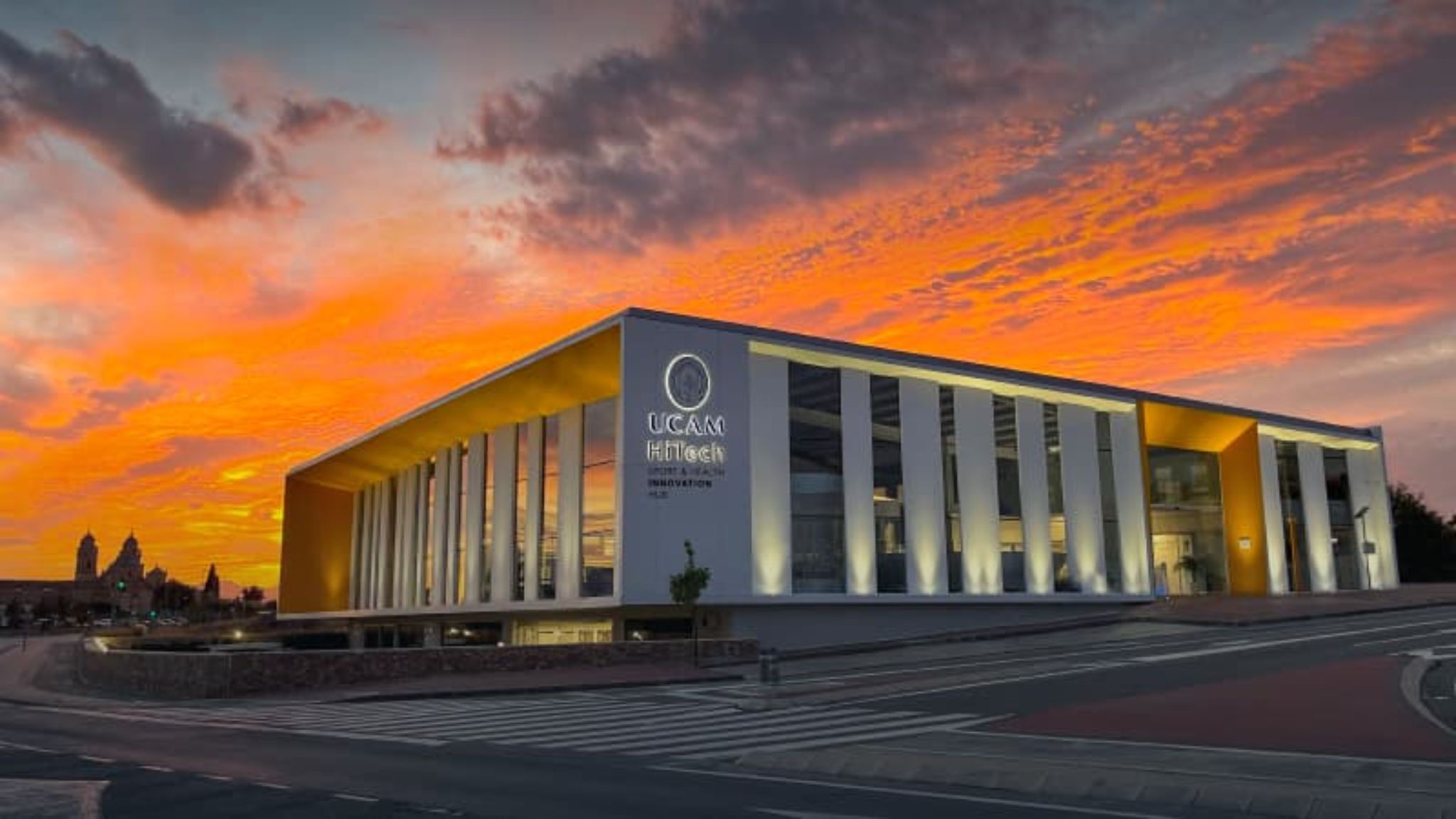 edificio ucam hitech murcia innovacion deporte salud esperonn